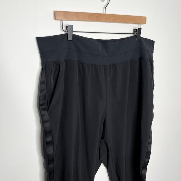 Athleta Womens Nolita Tapered Crop Pants 20 Black Zipper Pockets Athleisure - Picture 6 of 14
